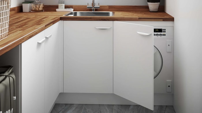 Kitchen units in a Dakota White Kitchen