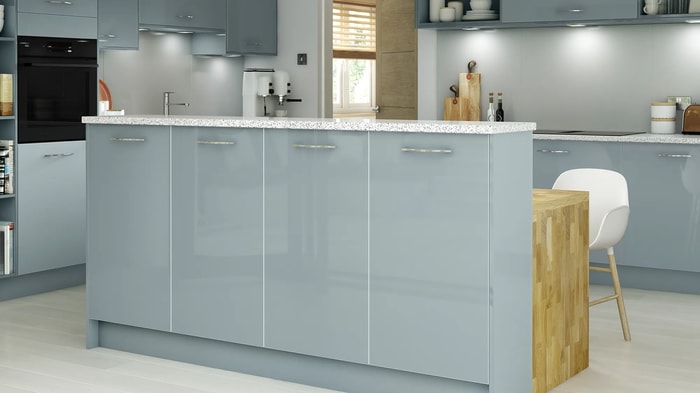 Mid height units in an Esker Azure Kitchen